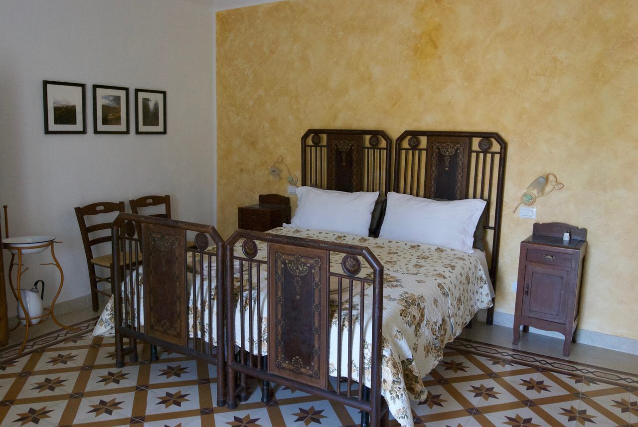 Art & Breakfast Bed & Breakfast Ripabottoni Exterior photo