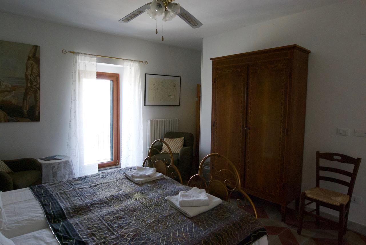 Art & Breakfast Bed & Breakfast Ripabottoni Exterior photo